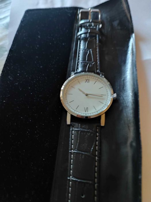 Мъжки стилен часовник Avon