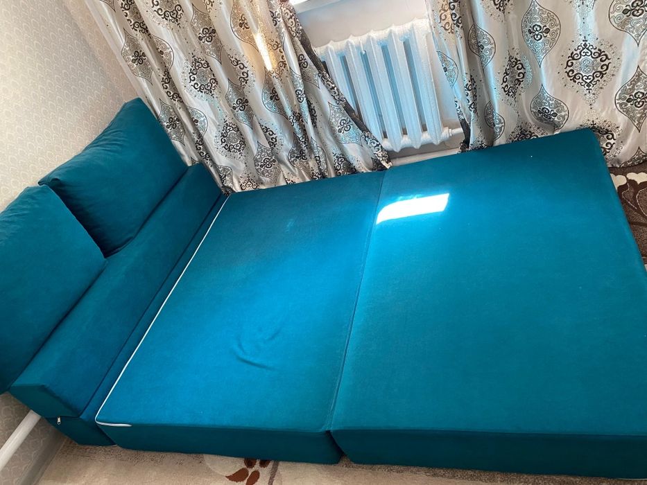 Продам безкаркасный диван