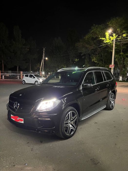 Mercedes Benz  GL400
