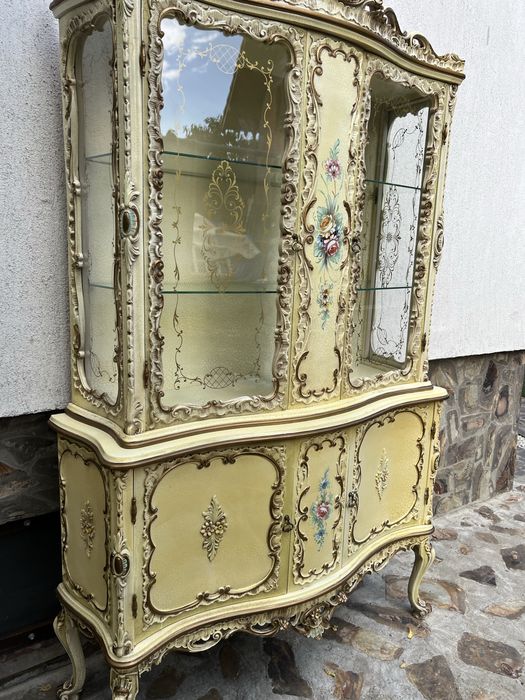 Vitrina stil Baroc Venetiana pictata manual