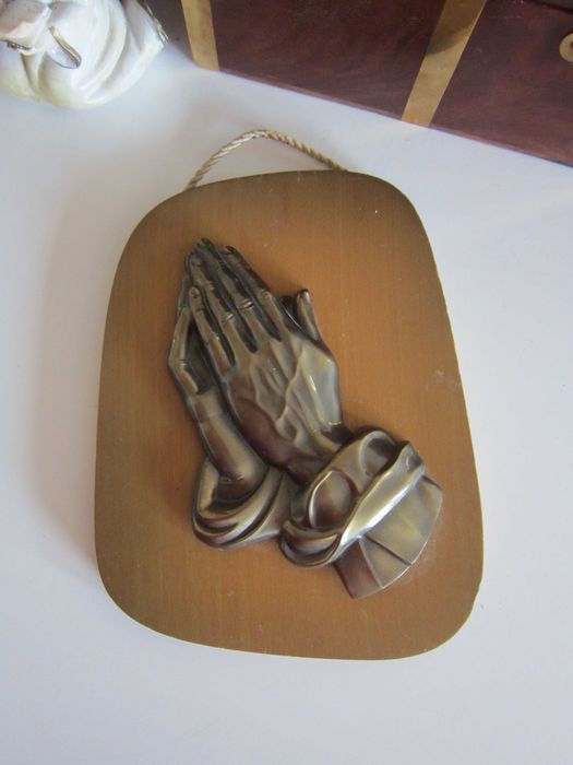 Maini in rugaciune  dupa A.Durer Germania 1970