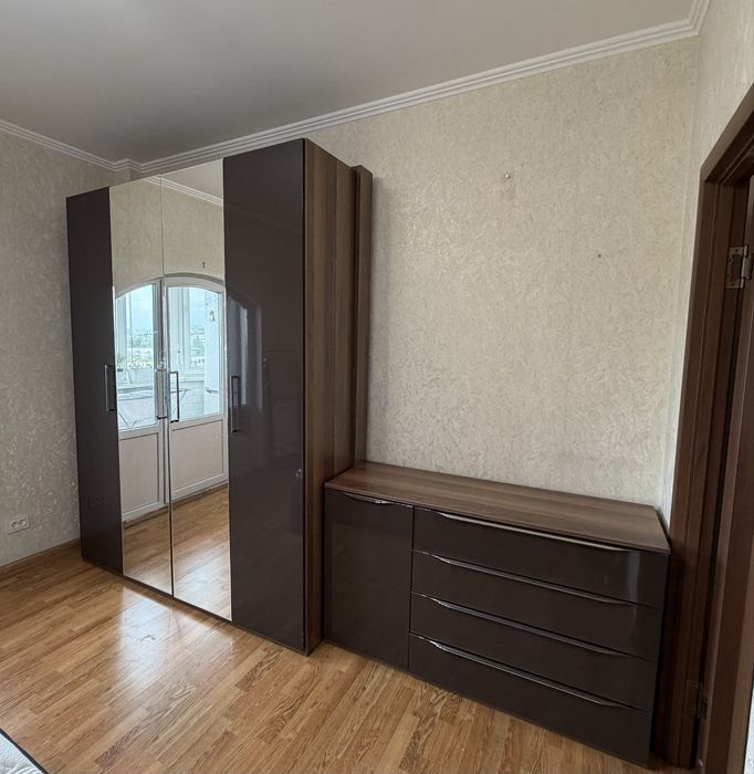 Продаю гарнитур в спальню! Срочно!!!