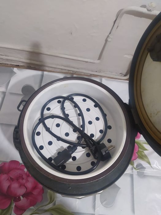 Мультиварка, фирма Redmond