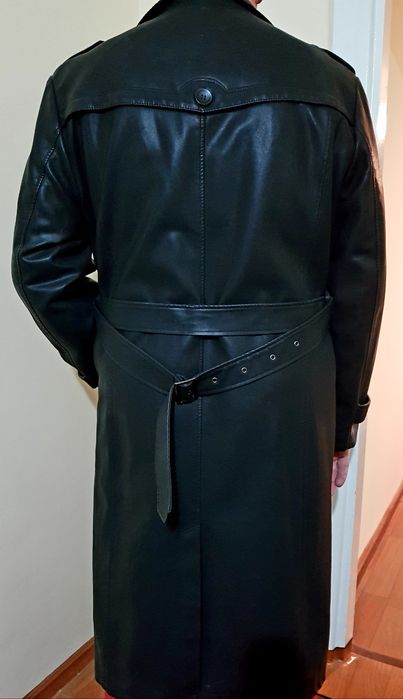 Продается новый  мужской плащ-пальто из натуральной кожи.