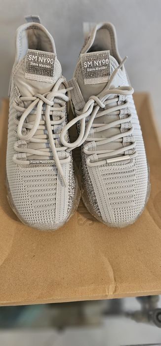 Продавам маратонки Steve  Madden