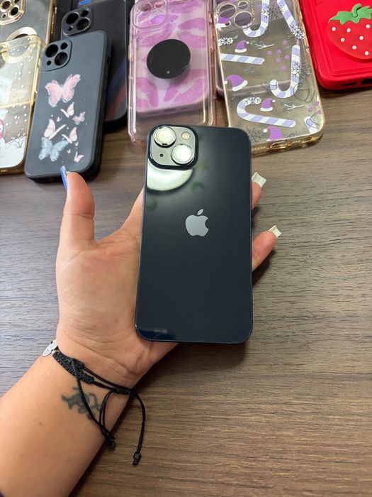 Vând iPhone 13 – 128 GB | Baterie 85%