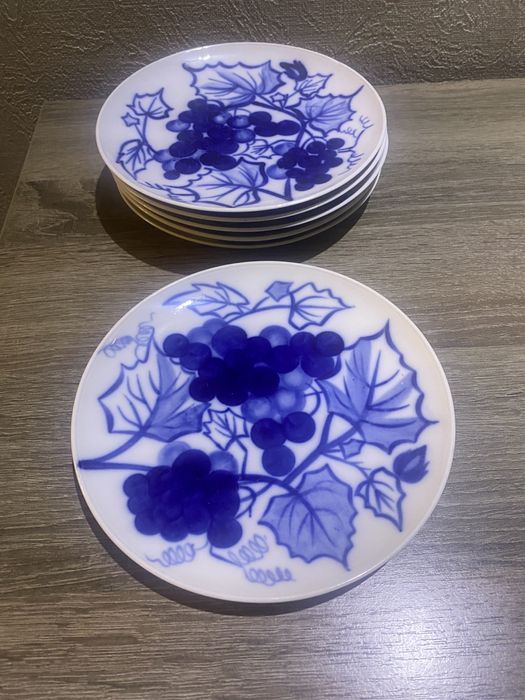 Продаются десертные тарелки антиквариат