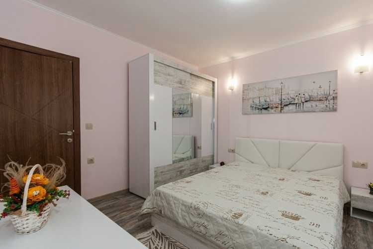 Дава се под наем Двустаен апартамент в Бургас, Сарафово - 62 кв.м за 357 € - Снимка #1