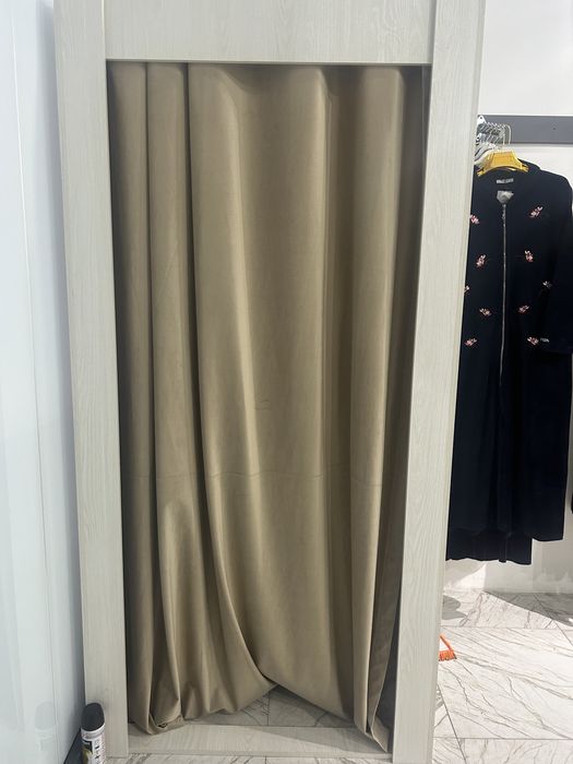 Примерични шкаф для магазин