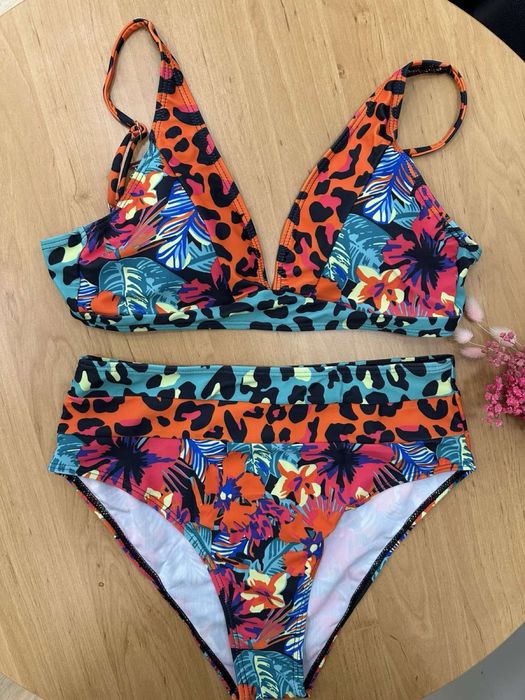 Дамски бански от две части