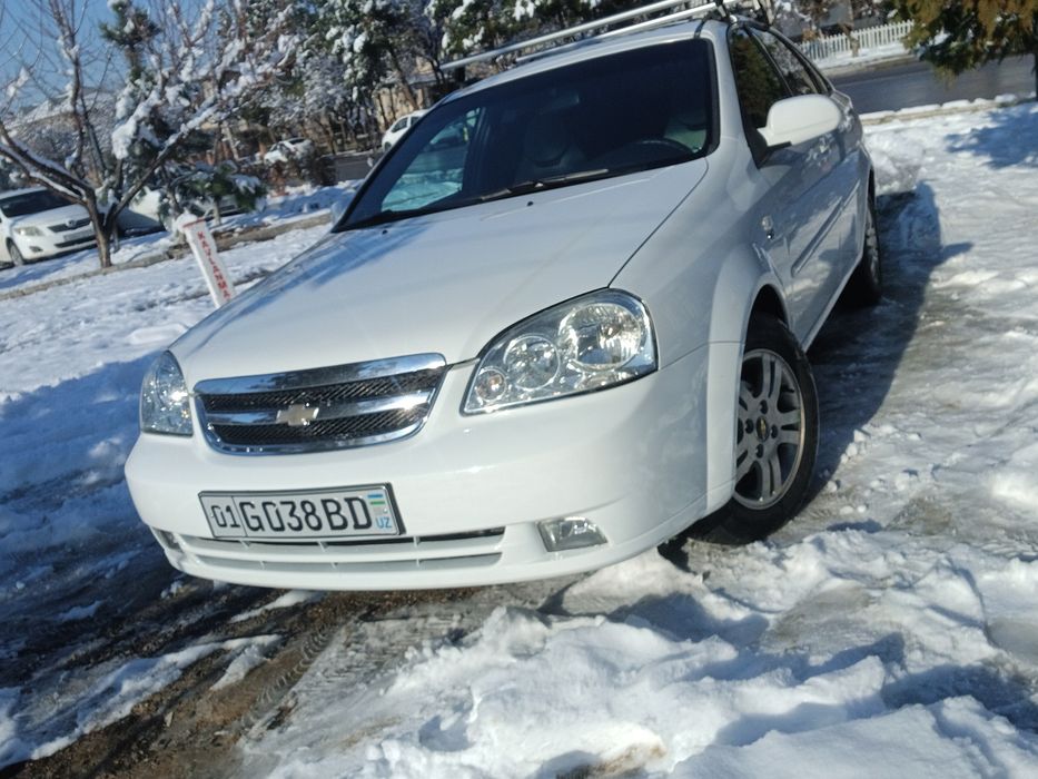 Ласетти сотилади