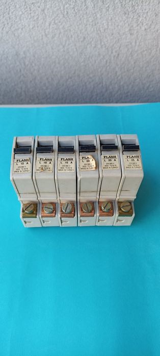 Автоматични прекъсвачи FLACH - 6 бр. за 20 лв.