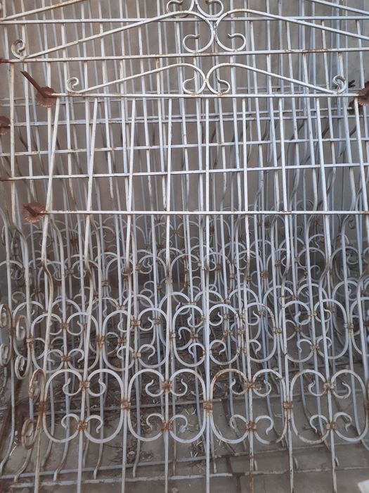 Срочно продам решотки и перила