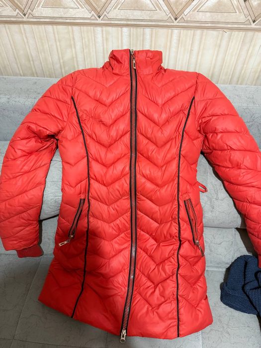 Куртка женская красная