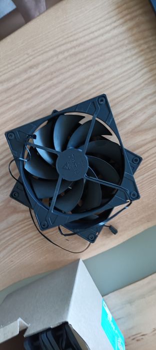 Вентилатор Arctic F14