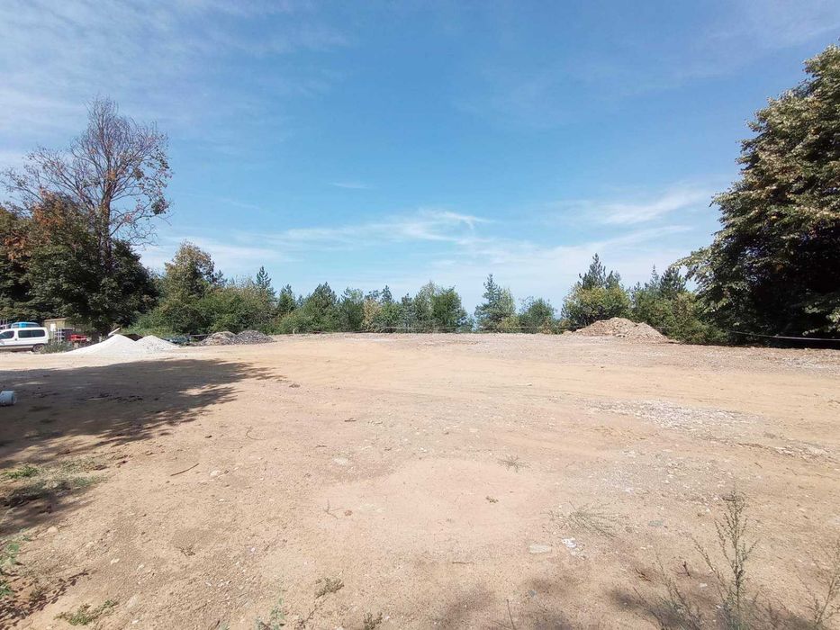 Продава се Парцел в Ботевград - 1429 кв.м за 61 €/кв.м - Снимка #1