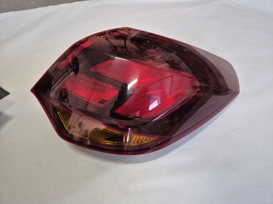 Stopuri spate opel astra j
