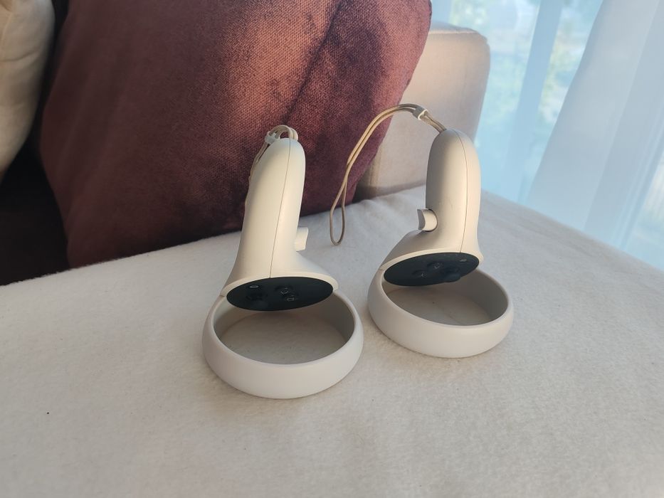 Vand Oculus quest 2 plus accesorii