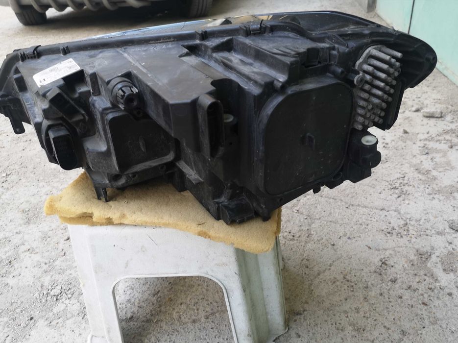 Оригинален фар Vw Touran Led