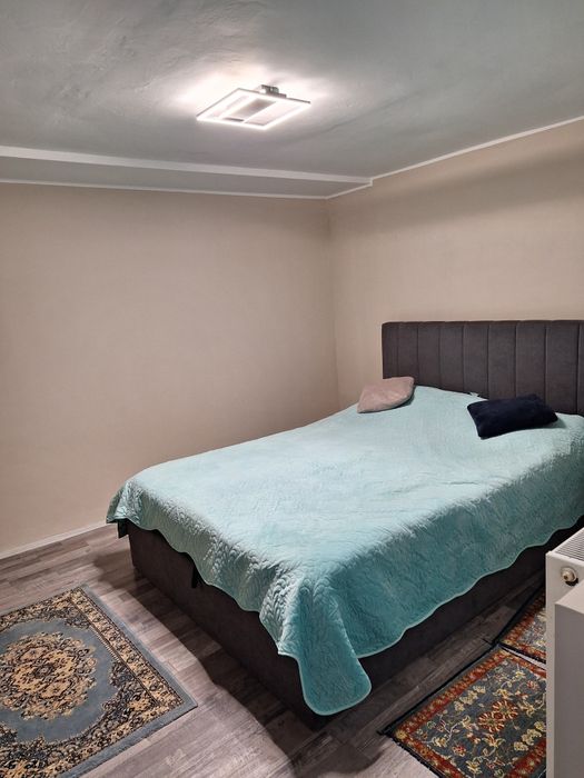 Casa de vânzare în spate la bloc Privilege