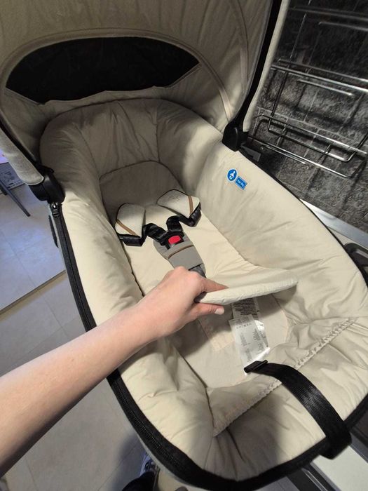 Landou Joie Calmi i-signature cu baza isofix inclusa, ca noi