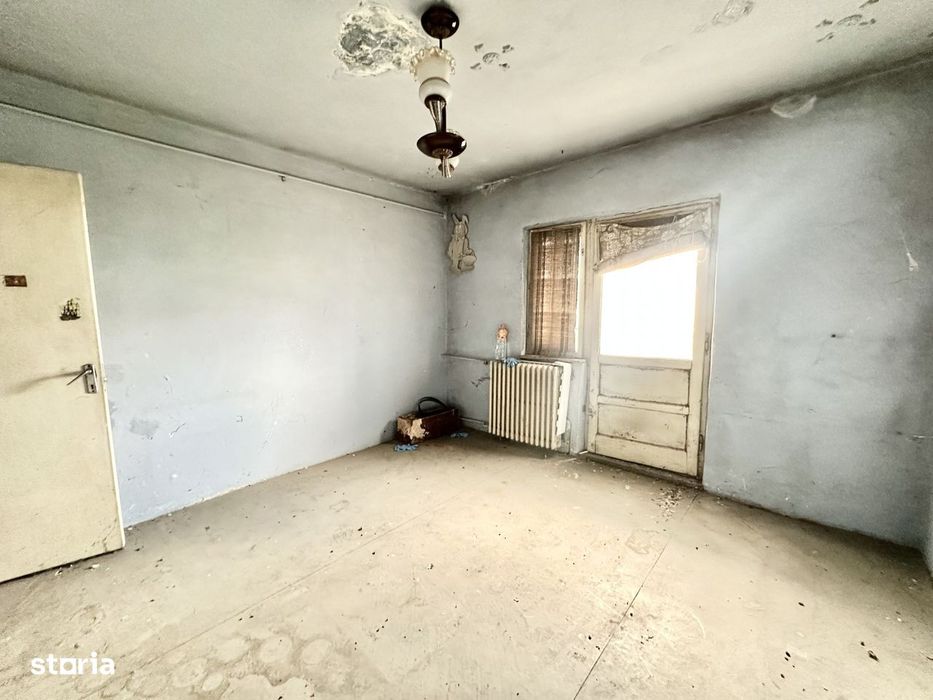 Apartament decomandat cu 3 camere si potential excelent – Zona Soare