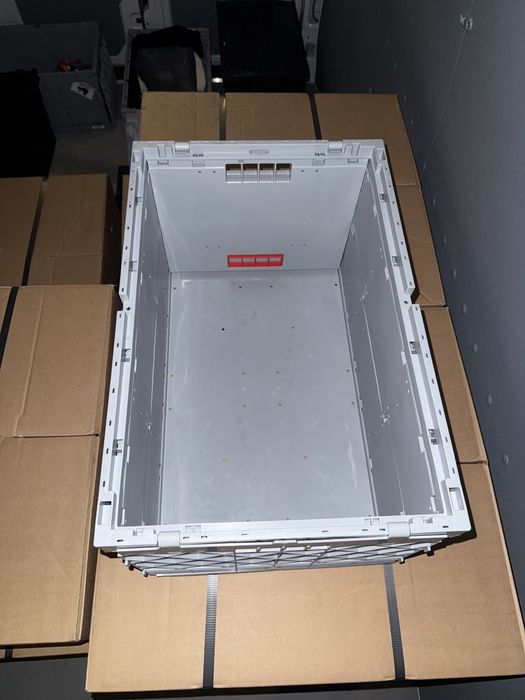 Lada - Cutie Plastic