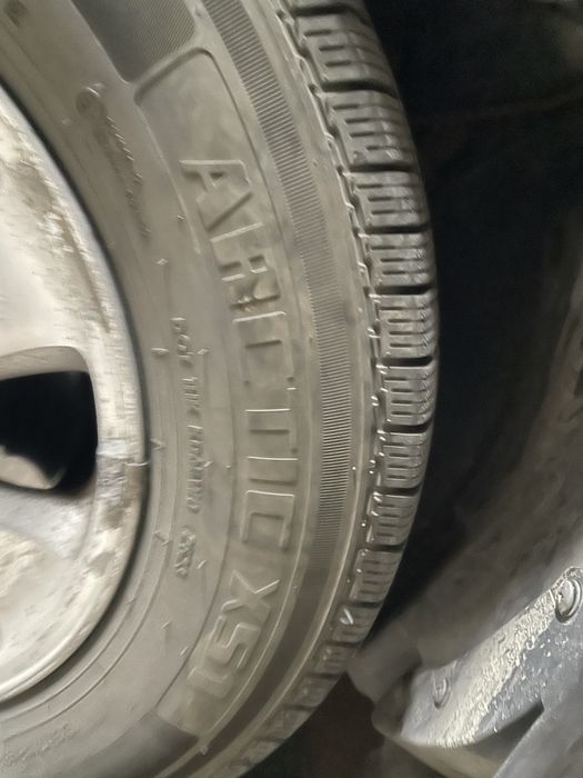 Диски с зимними покрышками