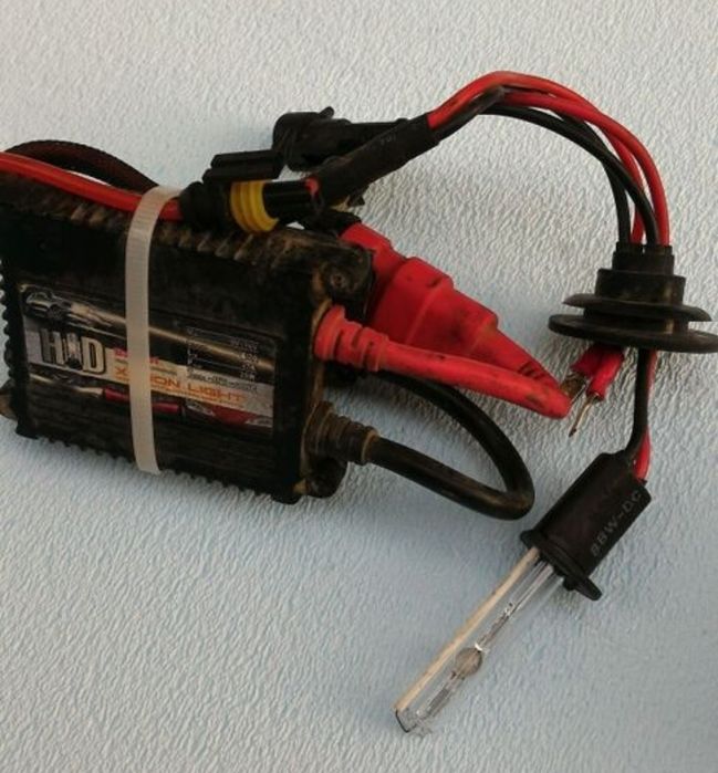 Продавам ксенонови светлини