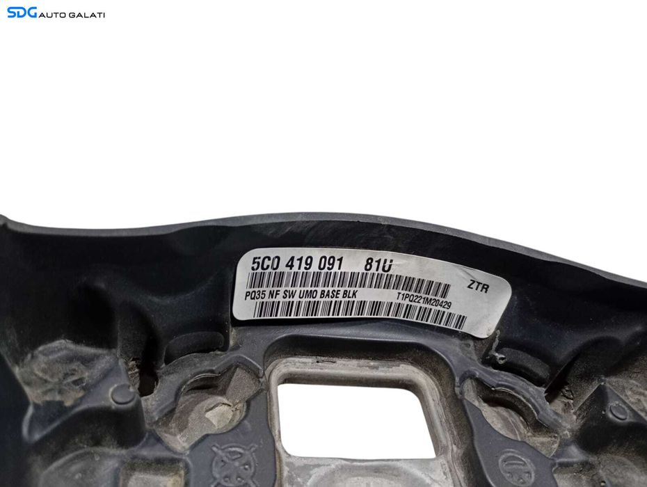 Volan din Plastic Venilin in 3 Spite cu Uzura Volkswagen Golf 6 2008 - 2013 Cod 5C0419091 (Uzura Centru Sus) [LC0874]