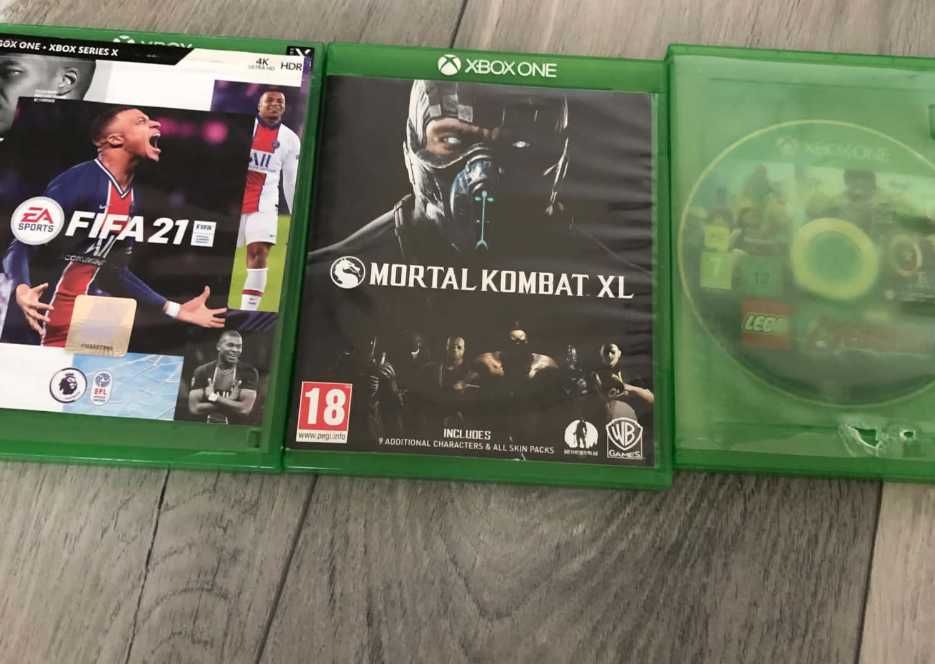 xbox one s cu 16 de jocuri si 2 controleri