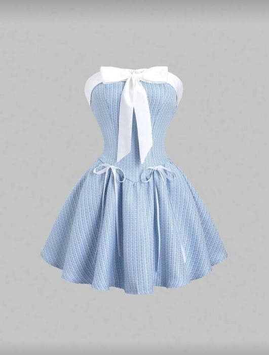 Небесно синя рокля