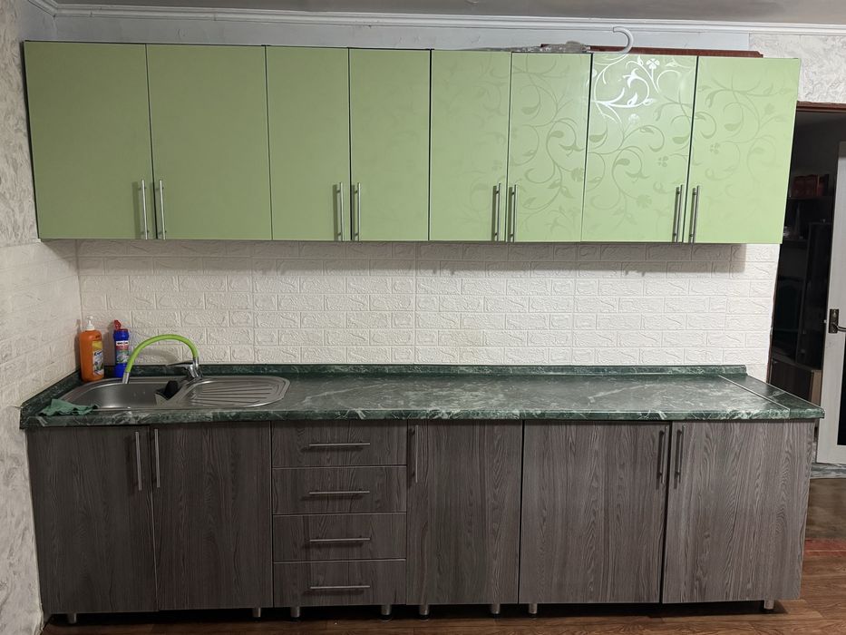 Кухонный гарнитура Продам