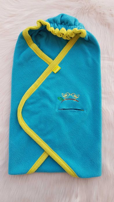 Чувалче одеяло за столче за кола