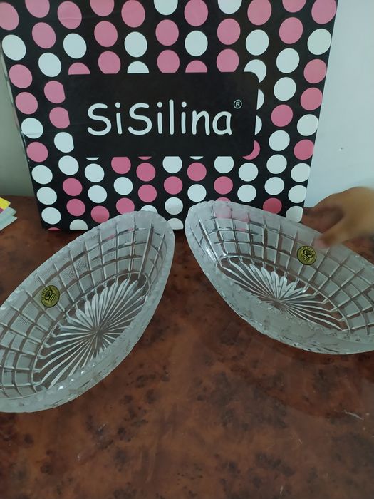 Xrustallar sotiladi orginal holati yengi ishlatilmagan