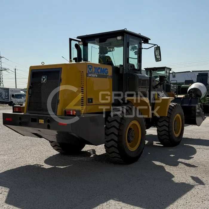 Pogruzchik Погрузчик LW300FN 1.8 м³