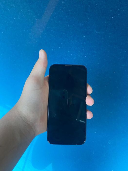 iPhone 13 с гарантией