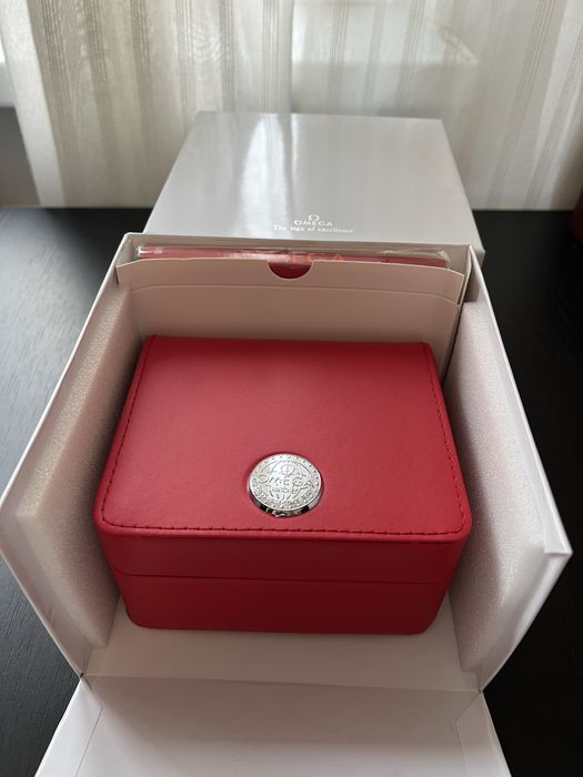 Vand Omega Seamaster Aqua Terra (White dial) nu rolex