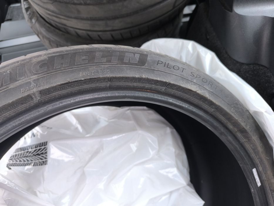 Гуми Michelin pilot 4S  315/30 ZR 21 и 275/35 ZR21