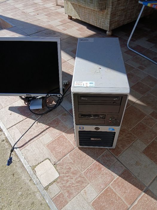 Monitor  si unitate  in stare de functionaree