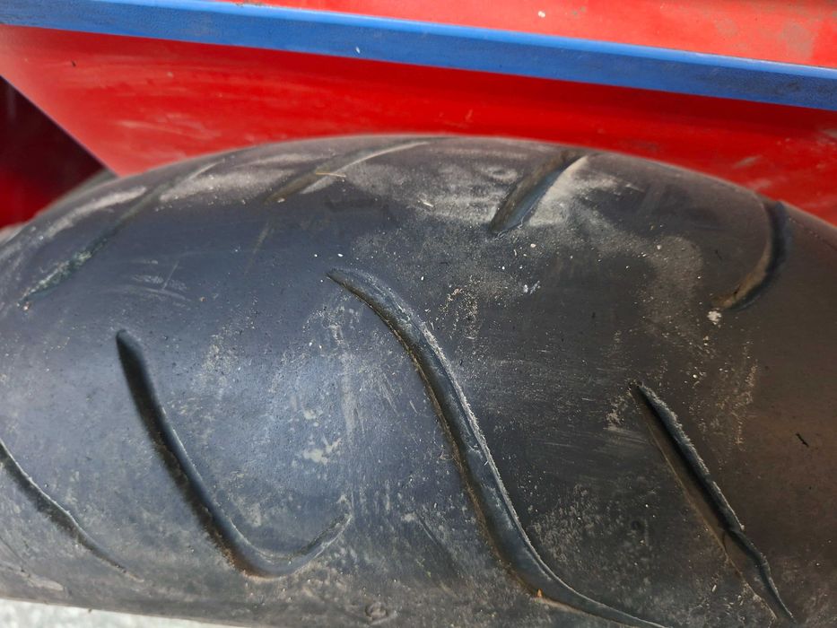Гуми  120/70/17 Michelin и 160/60/17 Dunlop