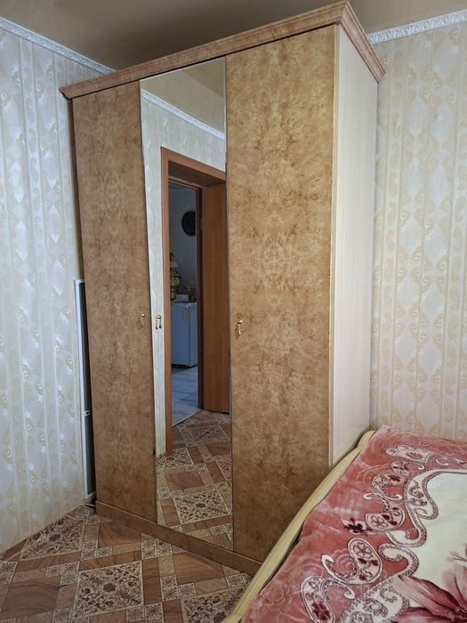 Продам спальный гарнитур Россия