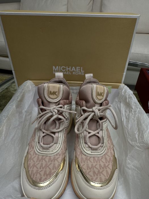 Продаются кроссовки Michael Kors (оригинал)