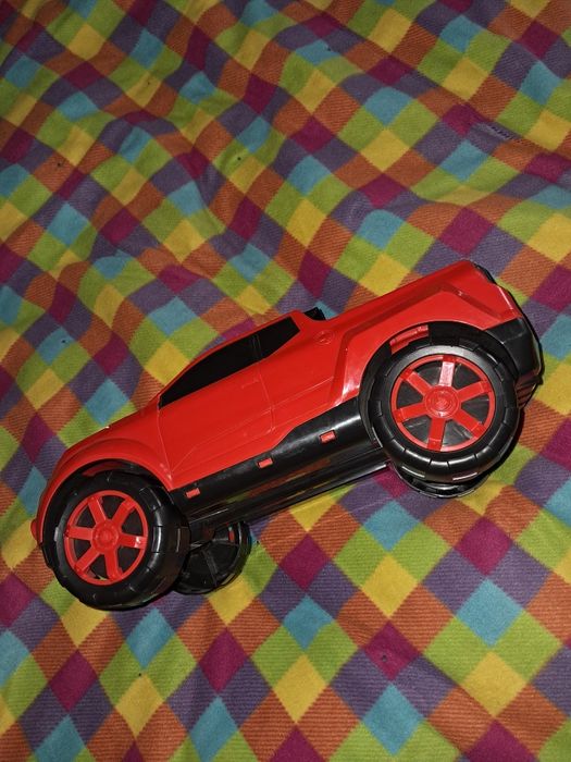 Продам игрушки мальчику.