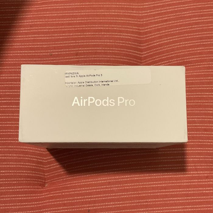 Apple AirPods Pro 3 noi, sigilate