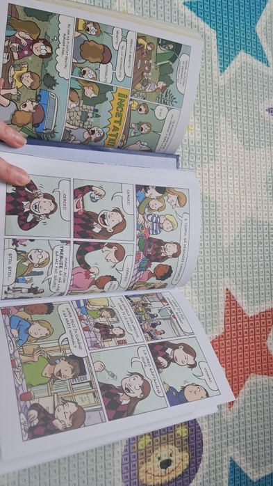 Carti Surori si Zâmbește de Raina Telgemeier