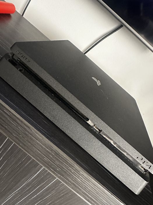 Playstation 4, 1 Tb,slim