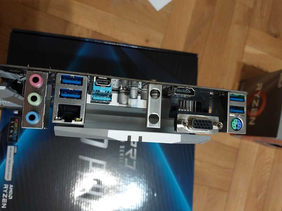 AMD Ryzen 7 3700X + AsRock B550 Pro4