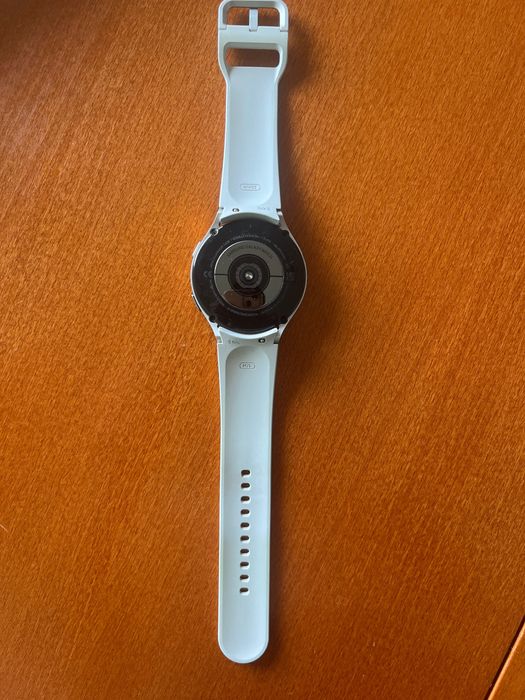 Samsung Galaxy Watch 4 с гаранция