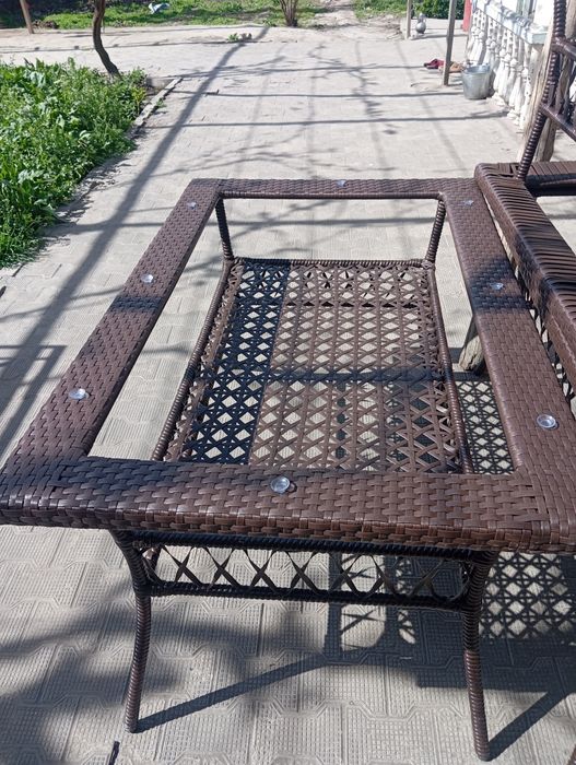 Aka singil Ratan stol sutularini